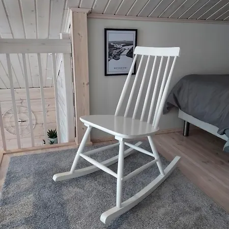 Sirius Sieri, Log-cottage By The