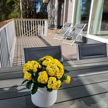 Sirius Sieri, Log-cottage By The