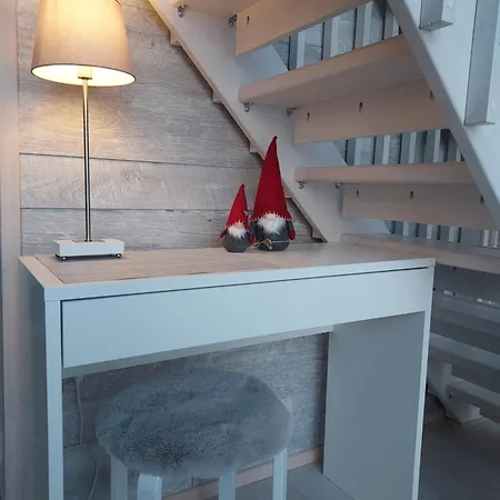 Sirius Sieri, Log-cottage By The Rovaniemi