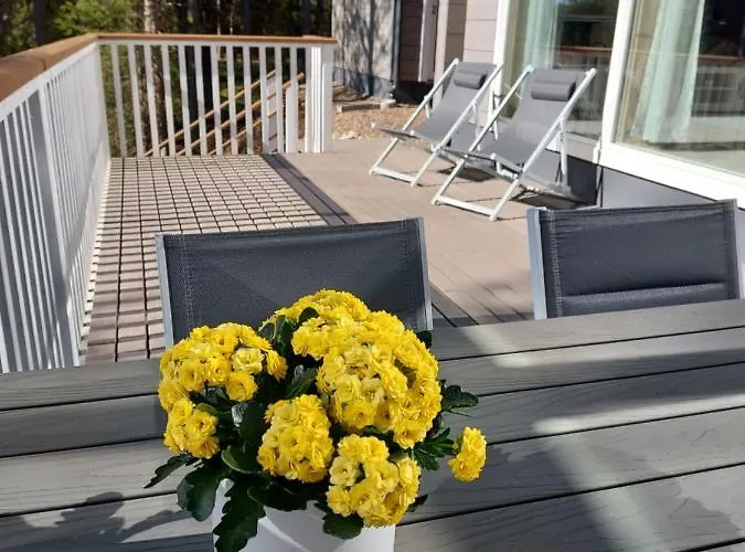 Sirius Sieri, Log-cottage By The