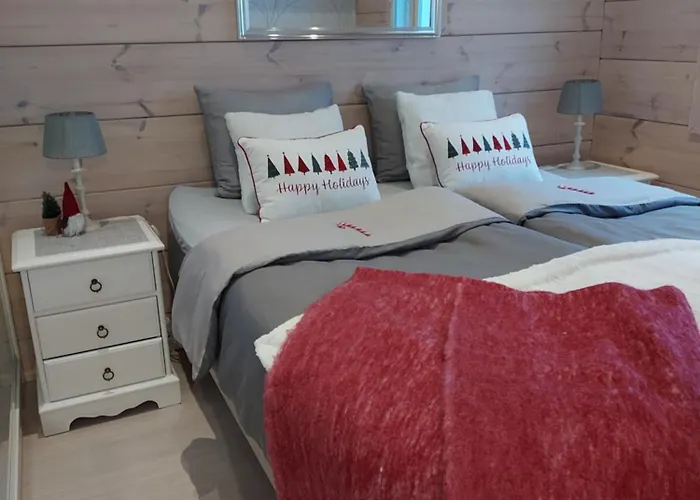 Willa Sirius Sieri, Log-cottage By The